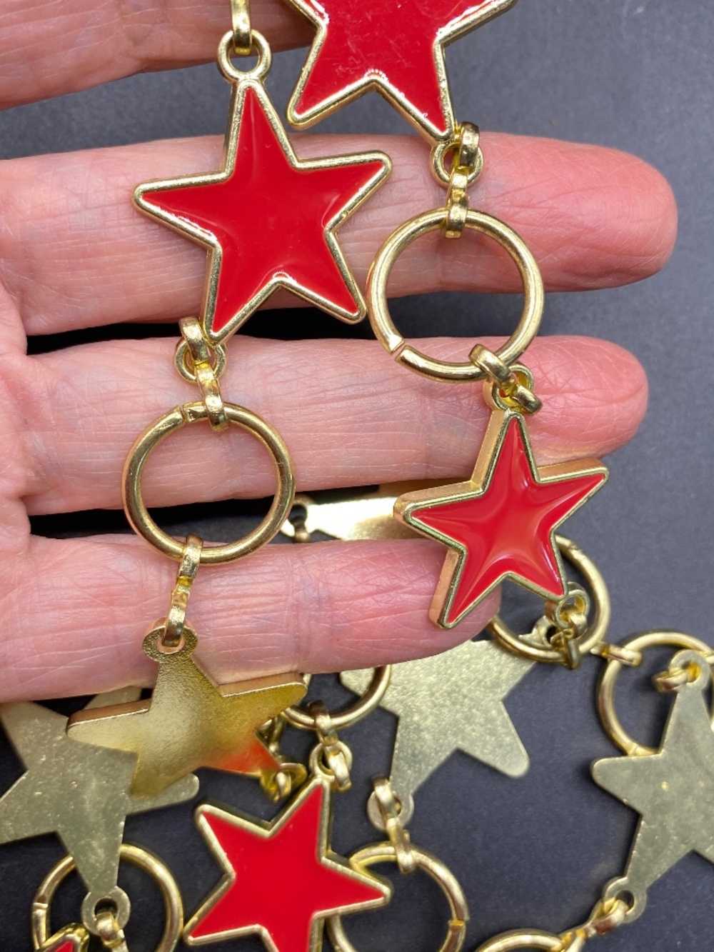 Red & Gold Enameled Stars Goldtone Chain Belt NWT Bright Patriotic - Picture 3 of 10